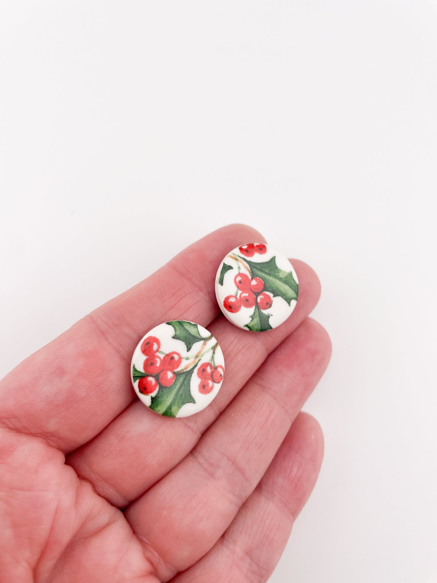 Large Holly with Berries round studs