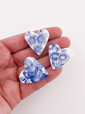 Hand-Made Delft Blue Heart Brooch, Floral Ceramic Jewellery (NO Tip)