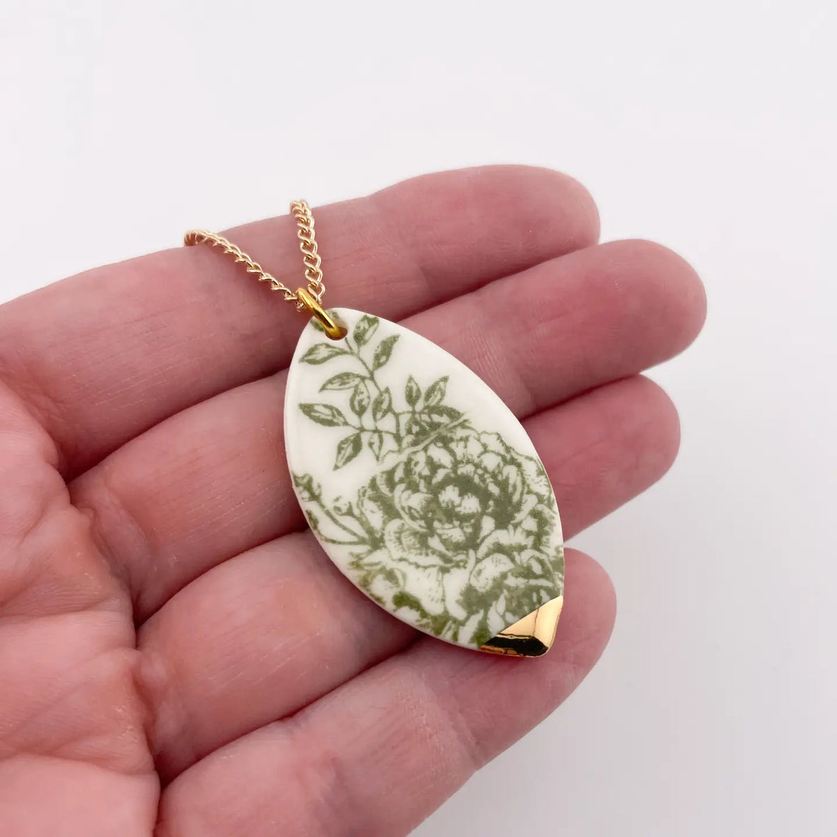 Green China Large Oval Leaf Pendant necklace with gold tip